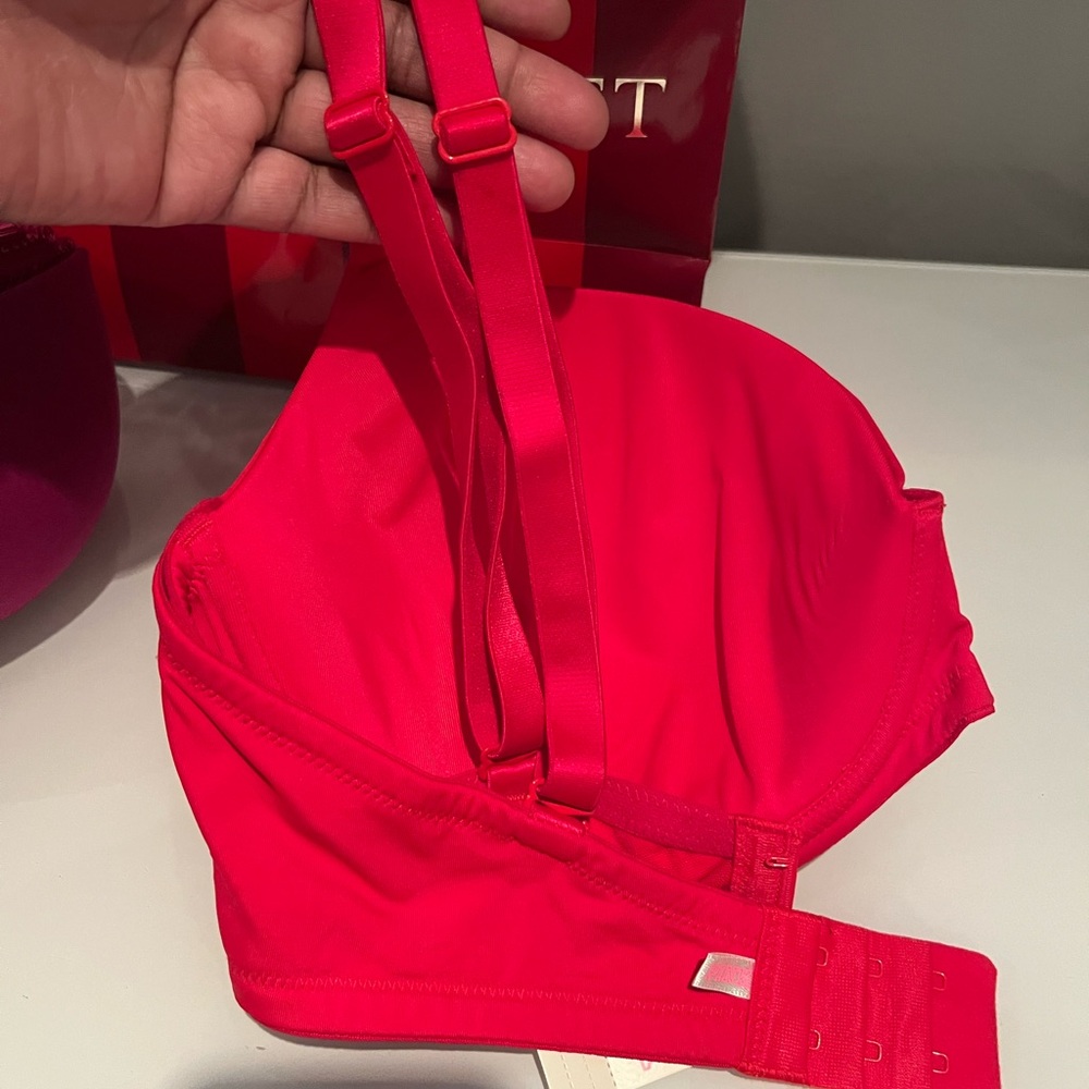 Victoria Secret Bra - Picture 14 of 15